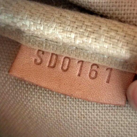 Authentic Louis Vuitton Eva Damier Azur Wristlet Handbag - Picture 13 of 14